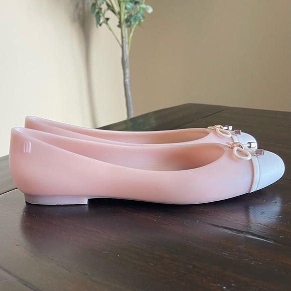 Melissa Doll V Ballet Flat - in Light Pink - Picture 2 of 11